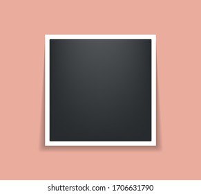 Fotografía. Plantilla de marco cuadrado con sombras aisladas en fondo de melocotón. Ilustración del vector