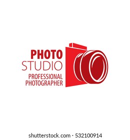 A photographer camera logo