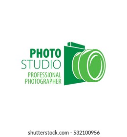 A photographer camera logo