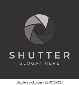 Photography camera logo, lens camera shutter, digital, line, professional, elegant and modern. The logo can be used for studios, photography and other businesses.