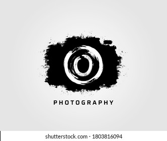 Photography letter O logo design concept template. Rusty Vintage Camera Logo Icon.