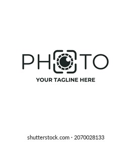 Photography logo with eye and frame focus icon.