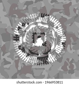 icono de imagen dentro del emblema de camo gris. 