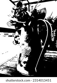 picture of vase with flowers black and white