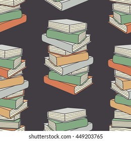 Pila de libros vector dibujado a mano. Gran colección de libros, objetos de esbozo. Biblioteca de ilustraciones de Doodle. Patrón transparente y colorido
