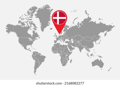 Mapa de pines con la bandera de Dinamarca en el mapa mundial. Ilustración vectorial.