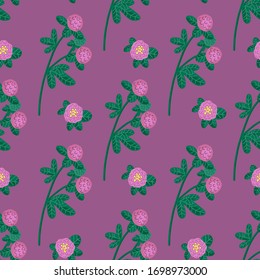 rosafarbenes Kleeblatt auf einfarbigem Hintergrund. Blumennahtloses Muster auf dunklem Hintergrund für Textilien, Gewebe, Verpackungspapier, Hintergrund, Tapete, Deckel.