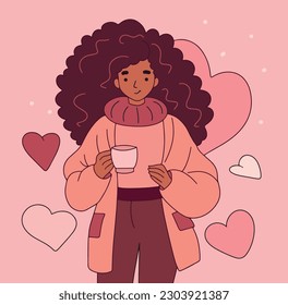 paleta de color rosa, linda niña afroamericana ridículamente tomando café al aire libre, café para ir, mujer disfrutando de capuchino en una taza de vidrio, joven mujer sosteniendo una taza de café