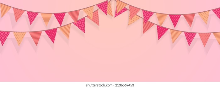 Banderas de triángulo de color rosa colgando de Garland para fiesta de cumpleaños o decoración de fiesta