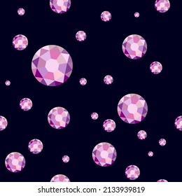 Los cristales rosados son un patrón impecable. Piedras gemelas grandes y pequeñas en un fondo oscuro.