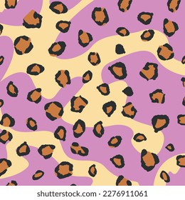 Pink and gold leopard print pattern vector. Seamless leopard skin texture.