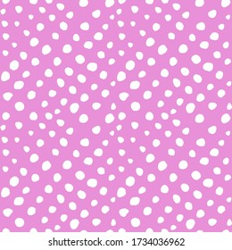 Patrón transparente de polka dibujado a mano en rosa y blanco. Niños vectoriales estampados pastel para prendas de vestir, textiles, tela. EPS10