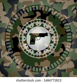 pistol icon on camo pattern