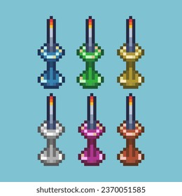 Conjuntos de cuadros de píxeles de velas con activos de elementos de color de variación. Bits simples de velas en estilo pixelado. 8 bits perfectos para activos de juego o elementos de activos de diseño para su activo de diseño de juegos