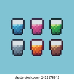 El arte de píxeles establece íconos de la señal de agua de bebida variaciones de color. Icono de bebida de agua en estilo pixelado. Ilustración de 8 bits, para diseñar elementos de activos, interfaces de usuario de juegos y colección de iconos de aplicaciones móviles.