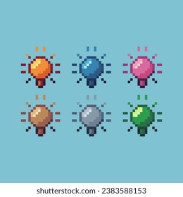 Juego de imágenes de píxeles con un elemento de color de variación. Bits simples de estilo pixelado de bombilla. 8 bits perfectos para activos de juego o elementos de activos de diseño para su activo de diseño de juegos.