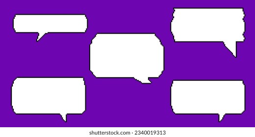 Cuadro de diálogo de píxeles blanco establecido en fondo morado. Burbuja de píxeles de voz para chat y juego. Habla en la nube para un juego retro. Ilustración del vector