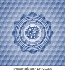 pizza icon inside blue emblem with geometric pattern background.