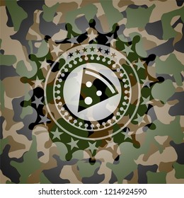 pizza slice icon on camo pattern