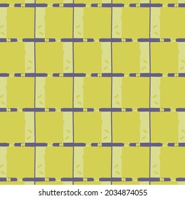 Tapa textil en amarillo y azul. Decoración con rayas y formas rectangulares.
