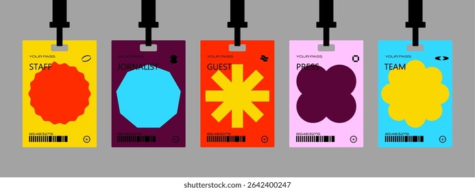 Emblemas de plástico emblemas de cartão de identificação em um estilo futurista. Jornalista, convidado, equipe. Cartões de identificação em uma corda, bilhete de entrada, passe.