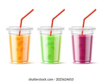 Jugo de taza de plástico. Frutos de color realistas