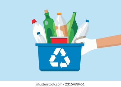 Frascos de plástico y vidrio en recipiente azul en mano. Símbolo de reciclaje. Basura, basura, desechos, ecológicos, reutilizables, salvar el planeta. Estilo de color. Diseño plano. Ilustración vectorial.