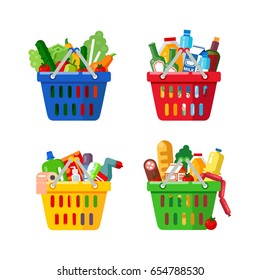 Ilustração vetorial de diferentes cestas de compras de plástico. Cesta de compras com comida fresca e bebida. Cesta de compras com produtos de limpeza doméstica. Ilustração plana vetorial.