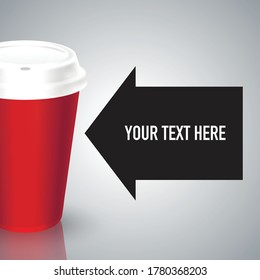 La señal de plástico usa una taza de café roja con tapa blanca y espacio en blanco para el texto promocional