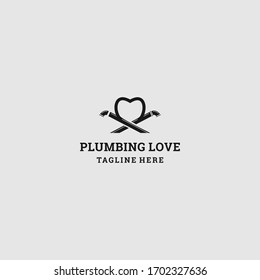 Diseño de plantilla del logotipo de amor de fontanería en ilustración vectorial