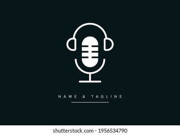 Podcast logo icon. vector design. Classic microphone icon