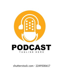 Logotipo de podcast, vector, auriculares y chat, diseño de micrófono de vintage simple