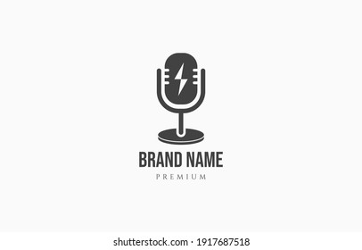 Plantilla vectora de logotipo de Power Mic para podcast, radio, música, marca de grabación
