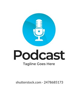 Podcast o diseño de logotipo de radio usando el icono del micrófono