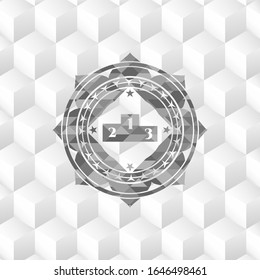 icono de podio dentro de la placa gris con fondo blanco cúbico geométrico
