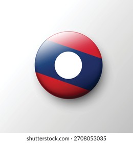 Una insignia circular en 3D pulida con la bandera de Laos con sus rayas rojas, banda azul profundo y disco blanco central.