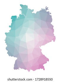 Mapa poligonal de Alemania. Ilustración geométrica del país en colores de amatista esmeralda. Mapa de Alemania de bajo estilo polaco. Tecnología, Internet, concepto de red. Ilustración vectorial.