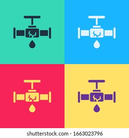 Arte pop Tubo de metal roto con el icono de fugas de agua aislado en el fondo del color. Ilustración vectorial