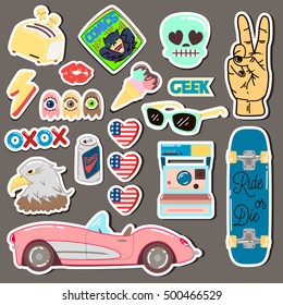 Parches de moda pop chic, pines, insignias y stickers. Vector de mano dibujada. Colección de California de moda Hipster American Punk rock. Dibujo pop Doodle Badges y Pins.Elemento de diseño.