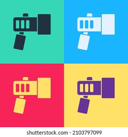 Pop art Flashlight para el icono del buceador aislado en el fondo del color. Equipamiento submarino para bucear.  Vector