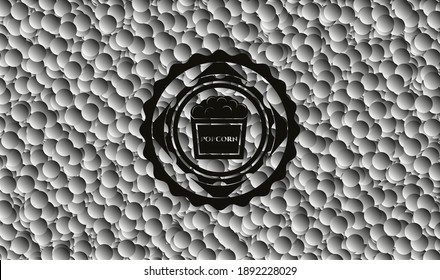 icono de palomitas dentro del emblema negro de estilo retro con fondo de burbujas grises. Ilustración vectorial. Detallado. 