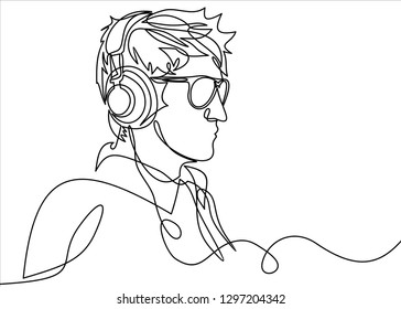 portrait of man in headphones - continuous line drawing