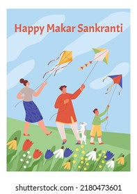 Afiche sobre el feliz estilo plano de Makar Sankranti, ilustración vectorial aislada en fondo blanco. Familia sonriente con niños y perros volando cometas en el césped, vacaciones, tiempo juntos