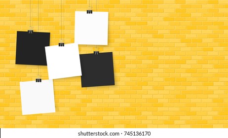 Carteles en clips de encuadernación. Plantillas de papel en pared de ladrillo. Burla realista. Hoja vacía para el diseño de su negocio. Muro de ladrillo. Plantillas vectoriales para letras, comillas, imágenes o logotipos.