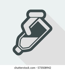 Pour liquid bottle