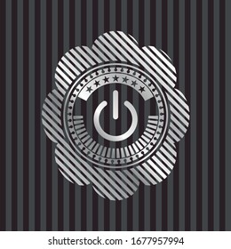 icono de energía en el interior de una insignia silenciosamente brillante