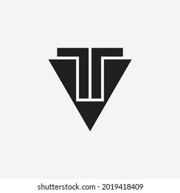 triángulo potente como vector de logotipo de letra vt 
