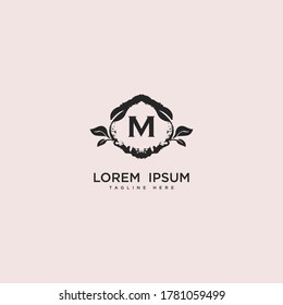 Premium letter M logo icon design. 
Wedding arrangement. Floral bouquet design, Botanical frame, Hand drawn flowers  frame gem edge logotype