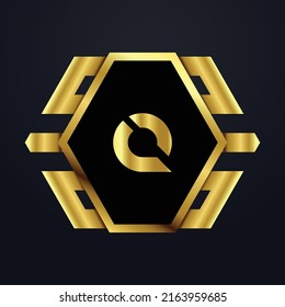 Premium luxury Vector elegant gold and silver font Letter Q Template for company logo with monogram element 3d Design 