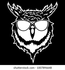 Print on t-shirt "Vector illustration of a head of an owl"